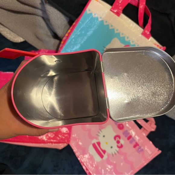 Hello Kitty Bundle - Picture 5 of 11